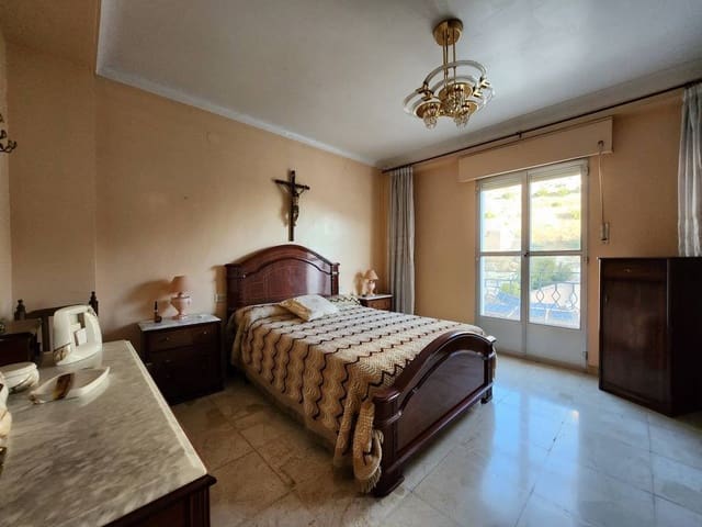 3 soveværelse Byhus til salg i Luque med swimmingpool - € 75.000 (Ref: 9393408)