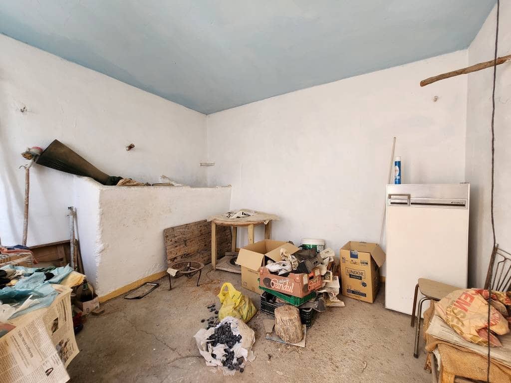 3 soveværelse Byhus til salg i Luque med swimmingpool - € 52.000 (Ref: 9409292)