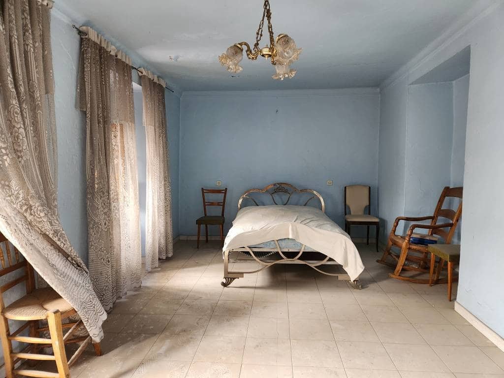 3 soveværelse Byhus til salg i Luque med swimmingpool - € 52.000 (Ref: 9409292)