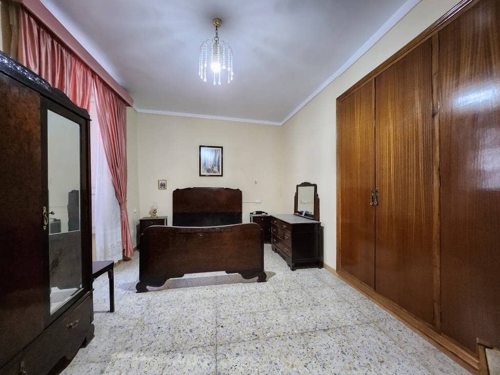 4 soveværelse Byhus til salg i Benameji med swimmingpool - € 89.900 (Ref: 9424464)