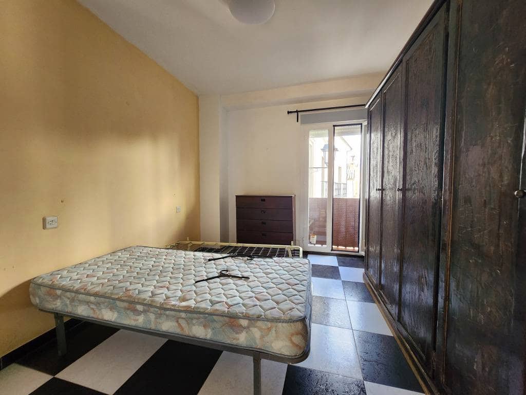 5 bedroom Townhouse for sale in Rute with pool - € 68,000 (Ref: 9427122)