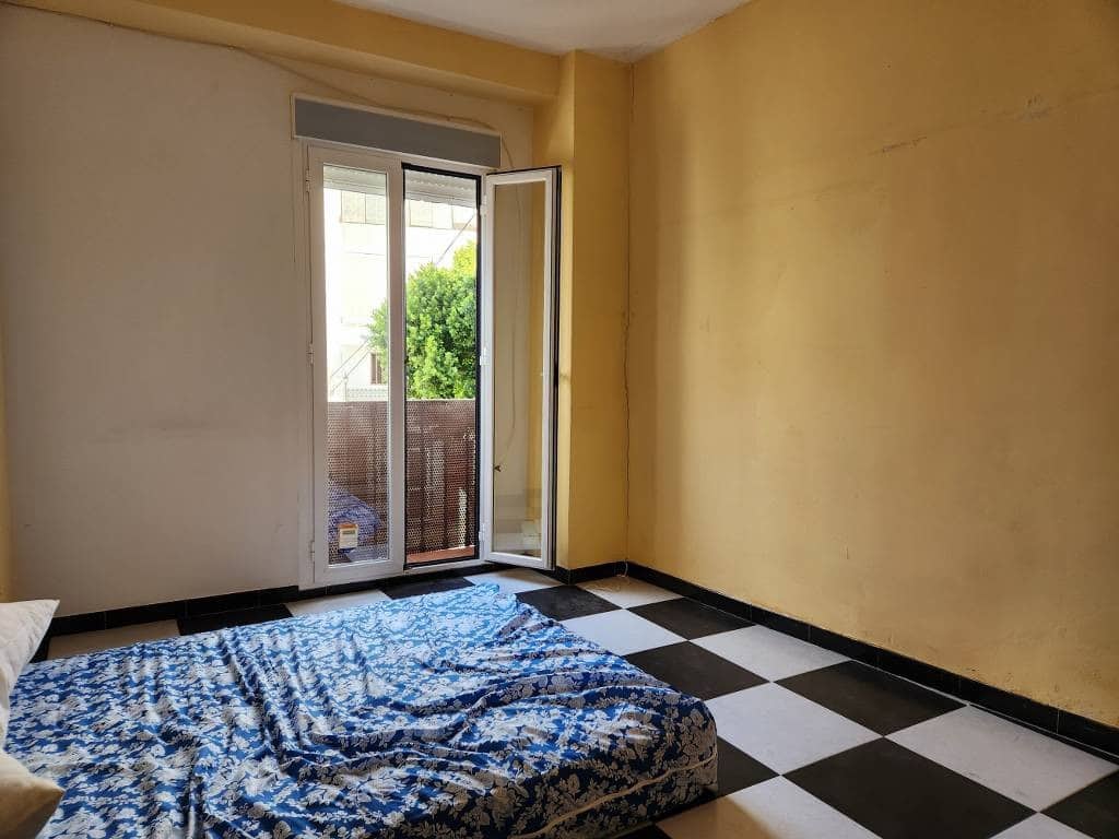 5 bedroom Townhouse for sale in Rute with pool - € 68,000 (Ref: 9427122)