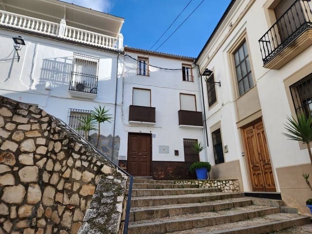 5 bedroom Townhouse for sale in Rute with pool - € 68,000 (Ref: 9427122)