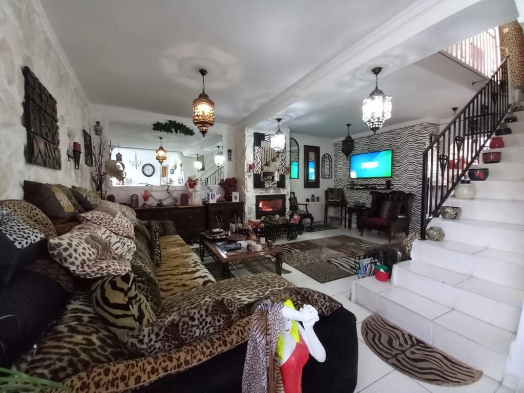 3 soverom Hus til salgs i Castillo de Locubin med svømmebasseng - € 110 000 (Ref: 9428764)