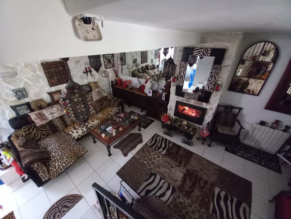 3 soverom Hus til salgs i Castillo de Locubin med svømmebasseng - € 110 000 (Ref: 9428764)