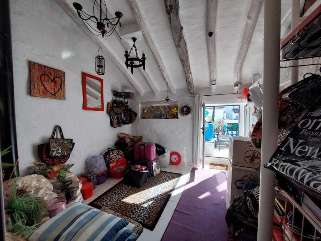 3 soverom Hus til salgs i Castillo de Locubin med svømmebasseng - € 110 000 (Ref: 9428764)