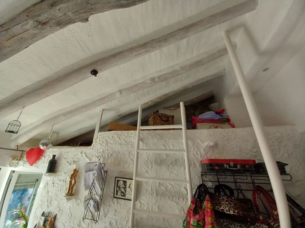 3 soverom Hus til salgs i Castillo de Locubin med svømmebasseng - € 110 000 (Ref: 9428764)