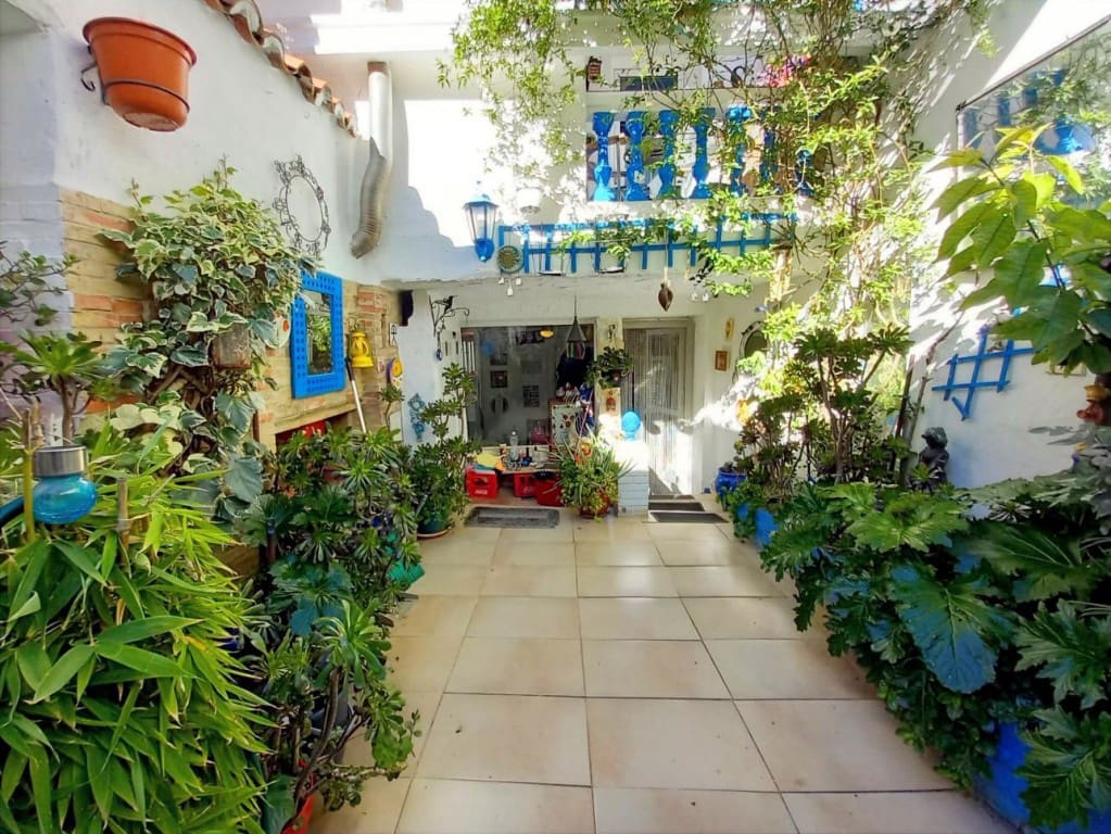 3 soverom Hus til salgs i Castillo de Locubin med svømmebasseng - € 110 000 (Ref: 9428764)