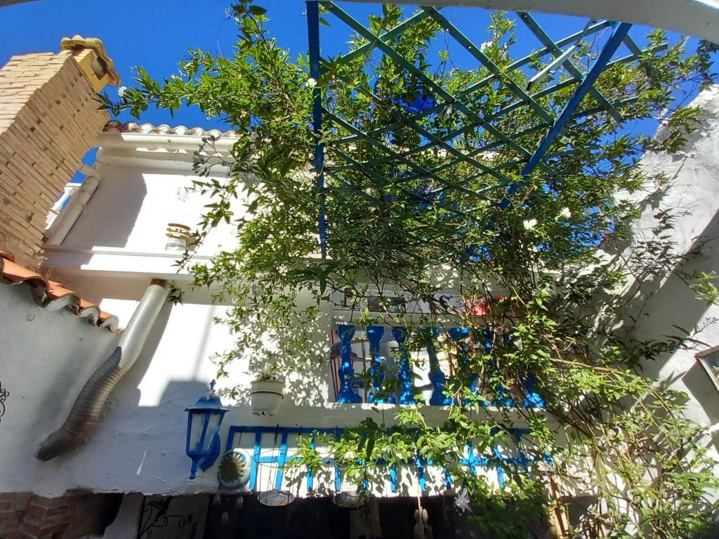 3 soverom Hus til salgs i Castillo de Locubin med svømmebasseng - € 110 000 (Ref: 9428764)