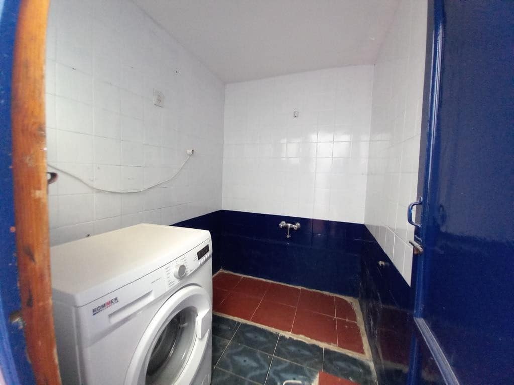 3 soverom Hus til salgs i Castillo de Locubin med svømmebasseng - € 42 000 (Ref: 9431937)