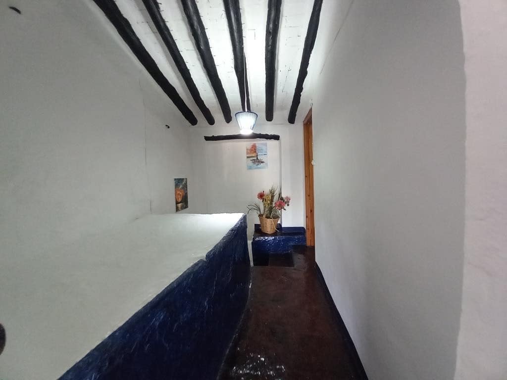 3 soverom Hus til salgs i Castillo de Locubin med svømmebasseng - € 42 000 (Ref: 9431937)