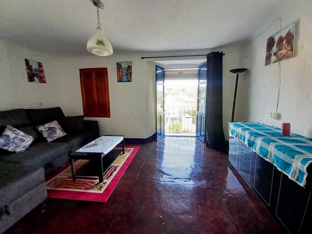 3 soverom Hus til salgs i Castillo de Locubin med svømmebasseng - € 42 000 (Ref: 9431937)