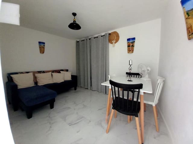 3 bedroom Townhouse for sale in Martos with pool - € 58,000 (Ref: 9436137)