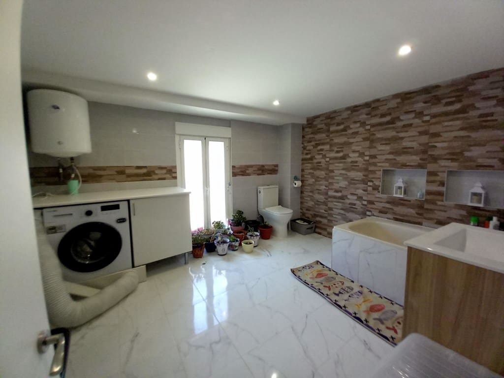 3 sovrum Hus till salu i Martos med pool - 58 000 € (Ref: 9436137)