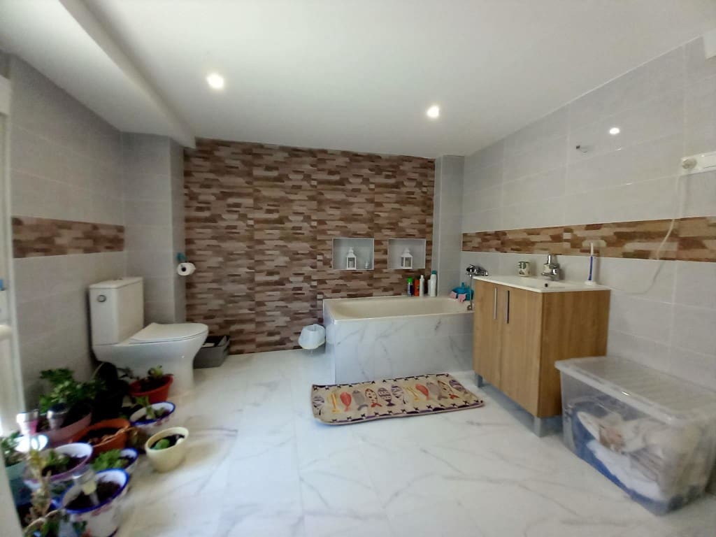 3 sovrum Hus till salu i Martos med pool - 58 000 € (Ref: 9436137)