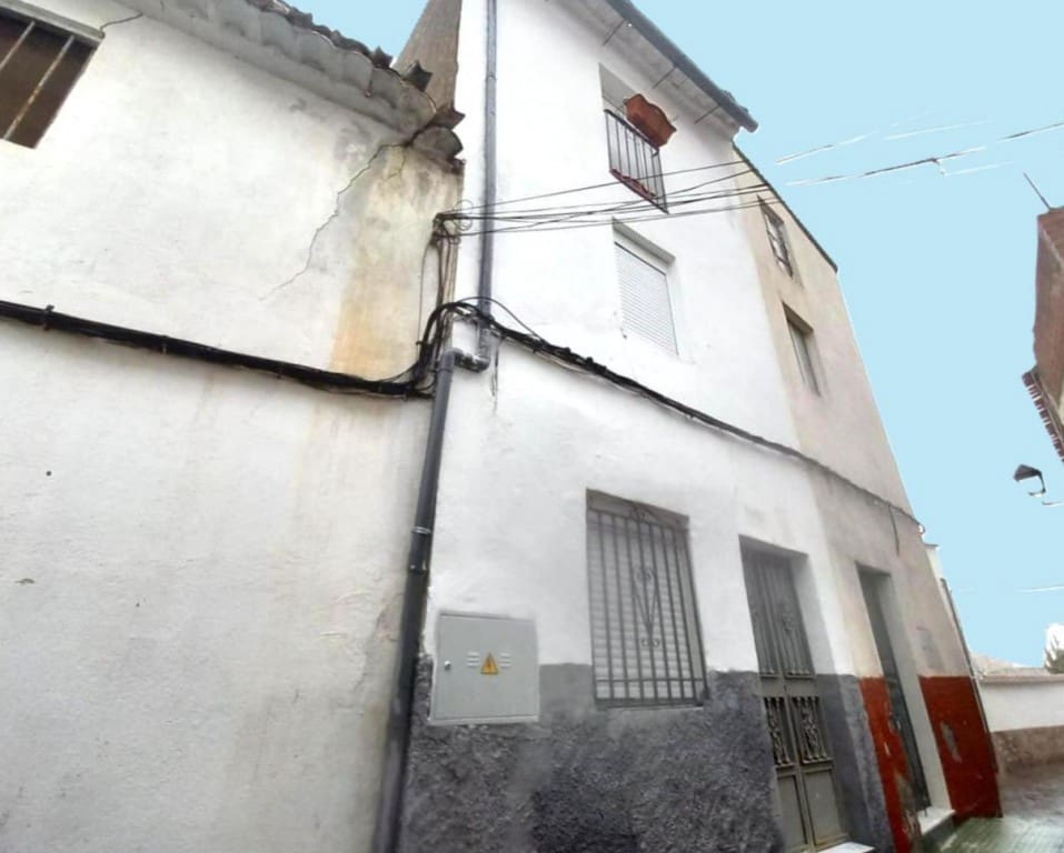 3 sovrum Hus till salu i Martos med pool - 58 000 € (Ref: 9436137)