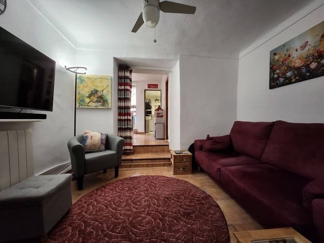 3 soverom Hus til salgs i Luque med svømmebasseng - € 89 000 (Ref: 9440006)