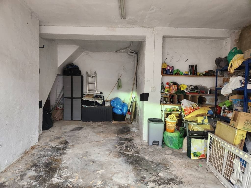 Garage for sale in Luque - € 15,000 (Ref: 9448993)