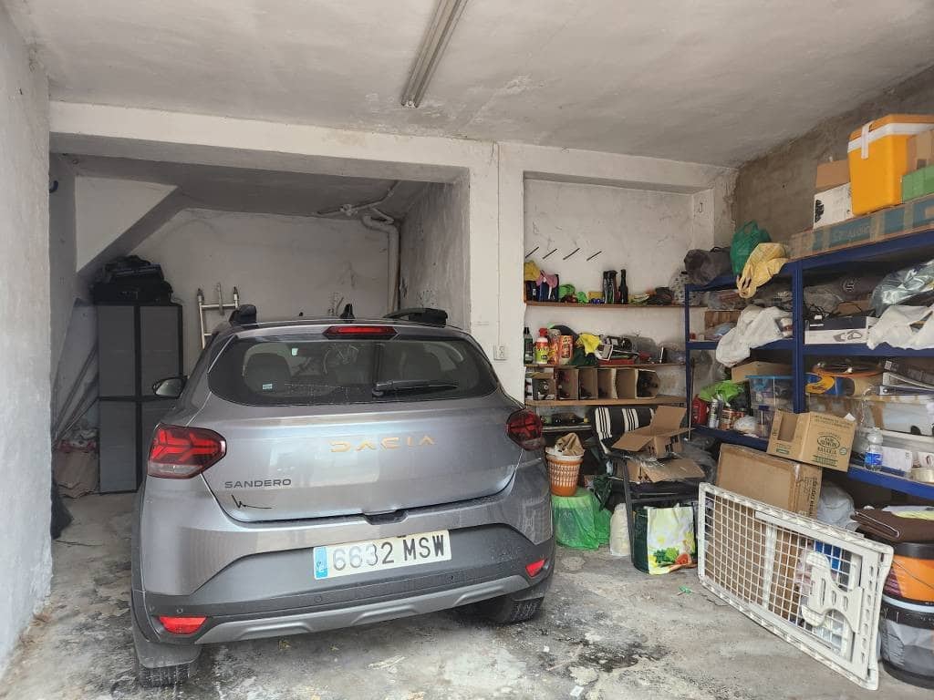 Garage for sale in Luque - € 15,000 (Ref: 9448993)