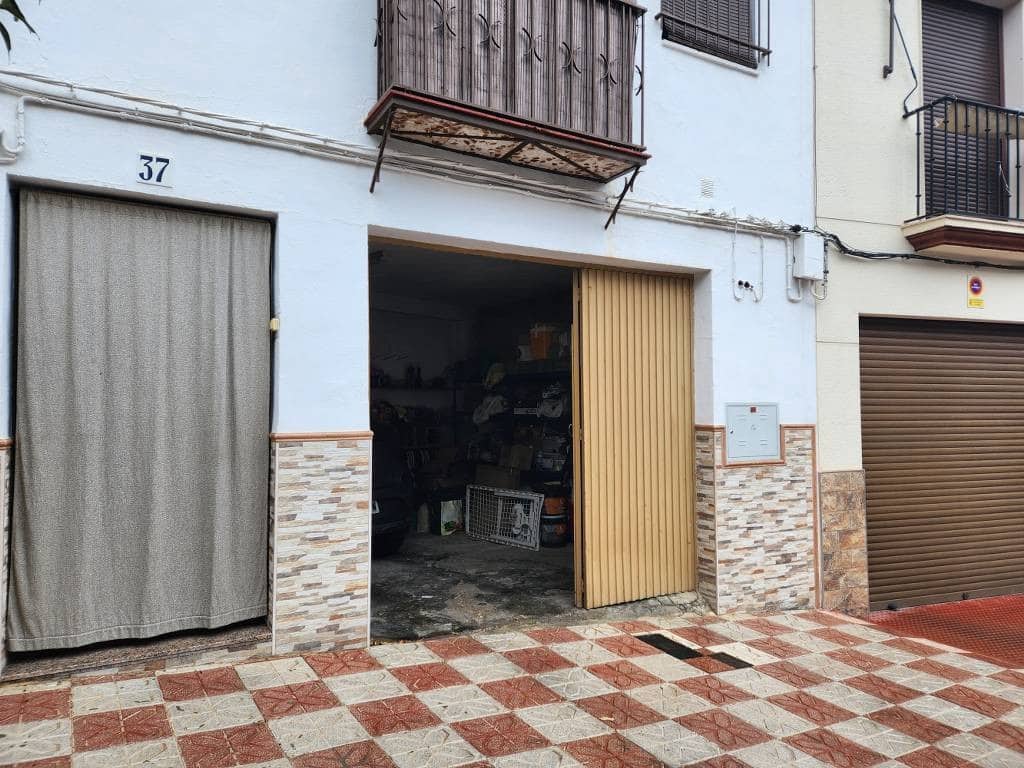 Garage for sale in Luque - € 15,000 (Ref: 9448993)