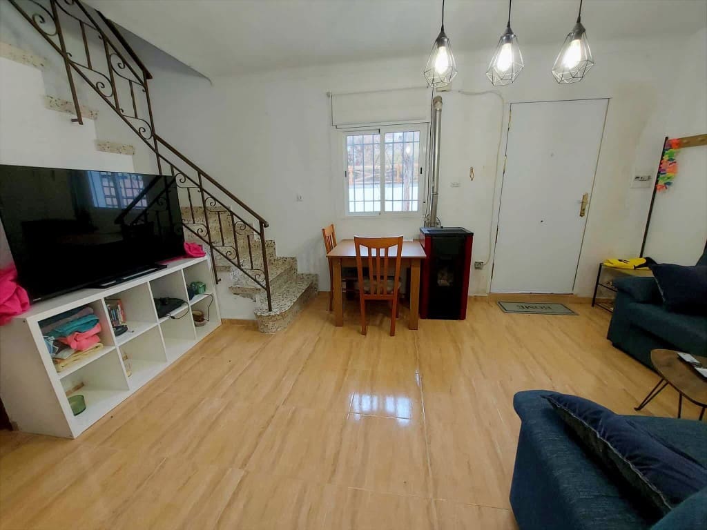 3 bedroom Townhouse for sale in Noguerones with pool - € 67,000 (Ref: 9498017)