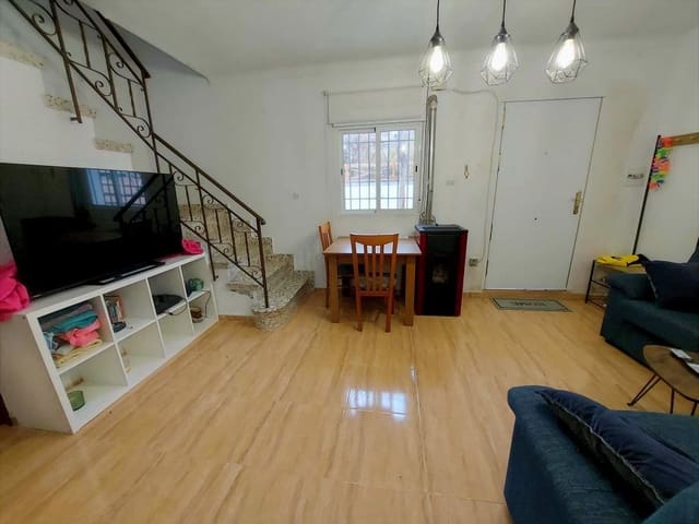 3 bedroom Townhouse for sale in Noguerones, Alcaudete with pool - € 67,000 (Ref: 9498017)