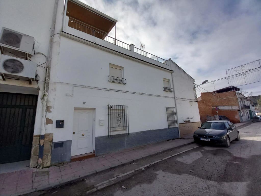3 bedroom Townhouse for sale in Noguerones with pool - € 67,000 (Ref: 9498017)