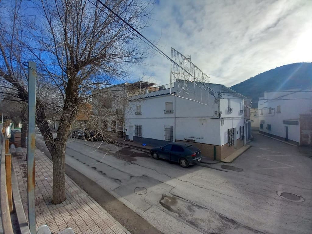 3 bedroom Townhouse for sale in Noguerones with pool - € 67,000 (Ref: 9498017)