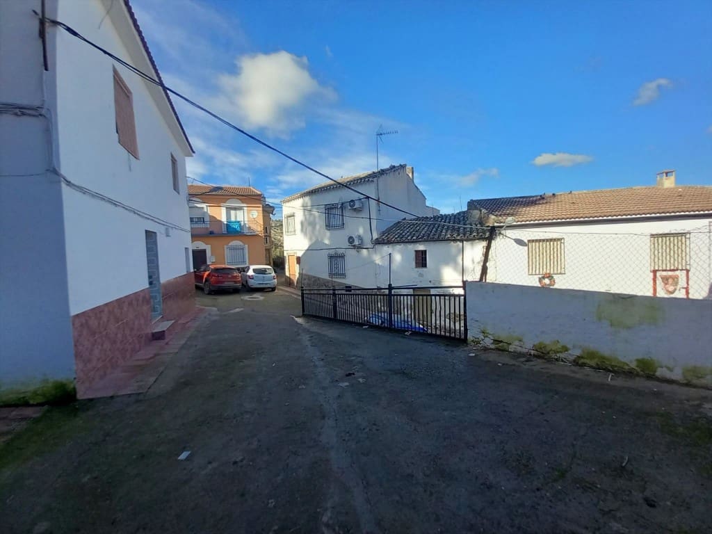 Maison de Ville à vendre à Noguerones - 18 000 € (Ref: 9528851)