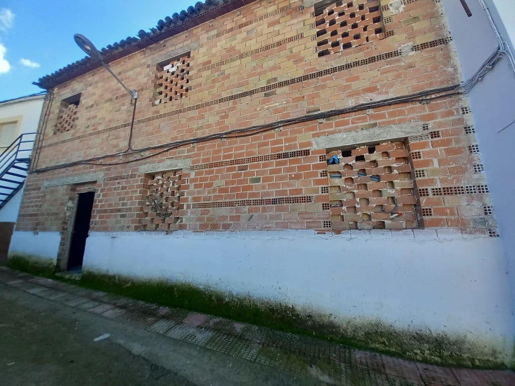 Maison de Ville à vendre à Noguerones - 18 000 € (Ref: 9528851)