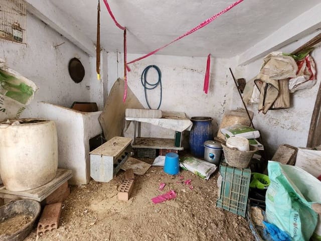 7 makuuhuone Maalaistalo myytävänä paikassa Las Piedras, Rute - 45 000 € (Ref: 9558669)