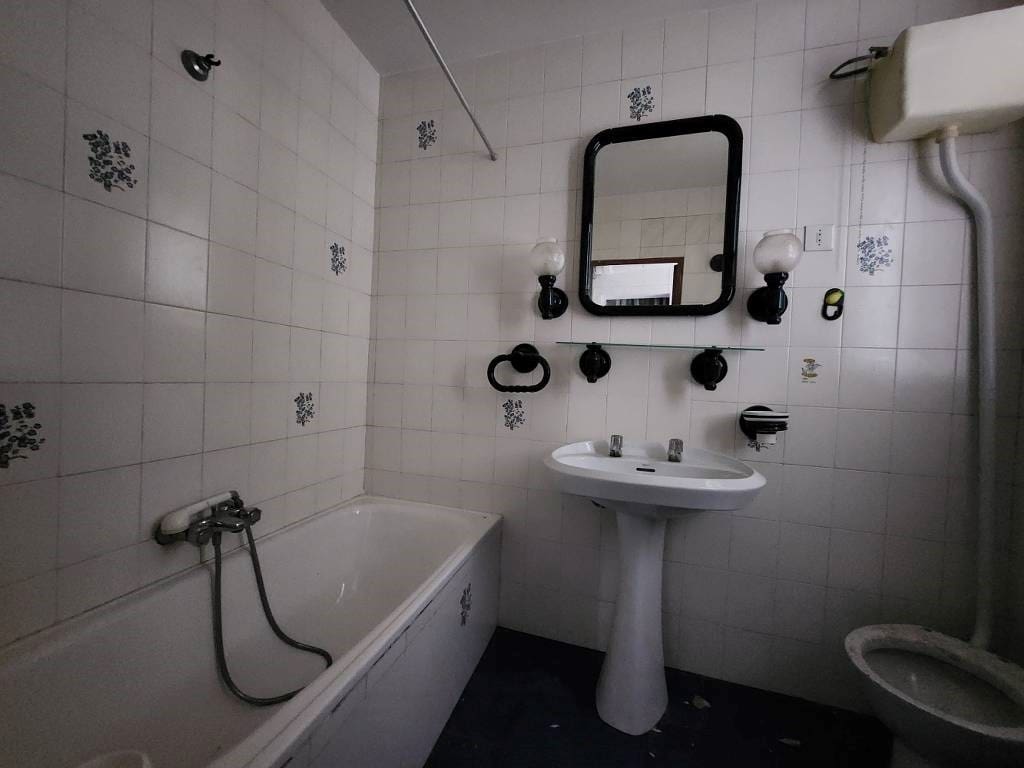 4 bedroom Townhouse for sale in Zambra with garage - € 75,000 (Ref: 9558670)