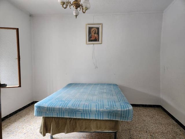 4 soverom Hus til salgs i Zambra, Rute med garasje - € 75 000 (Ref: 9558670)