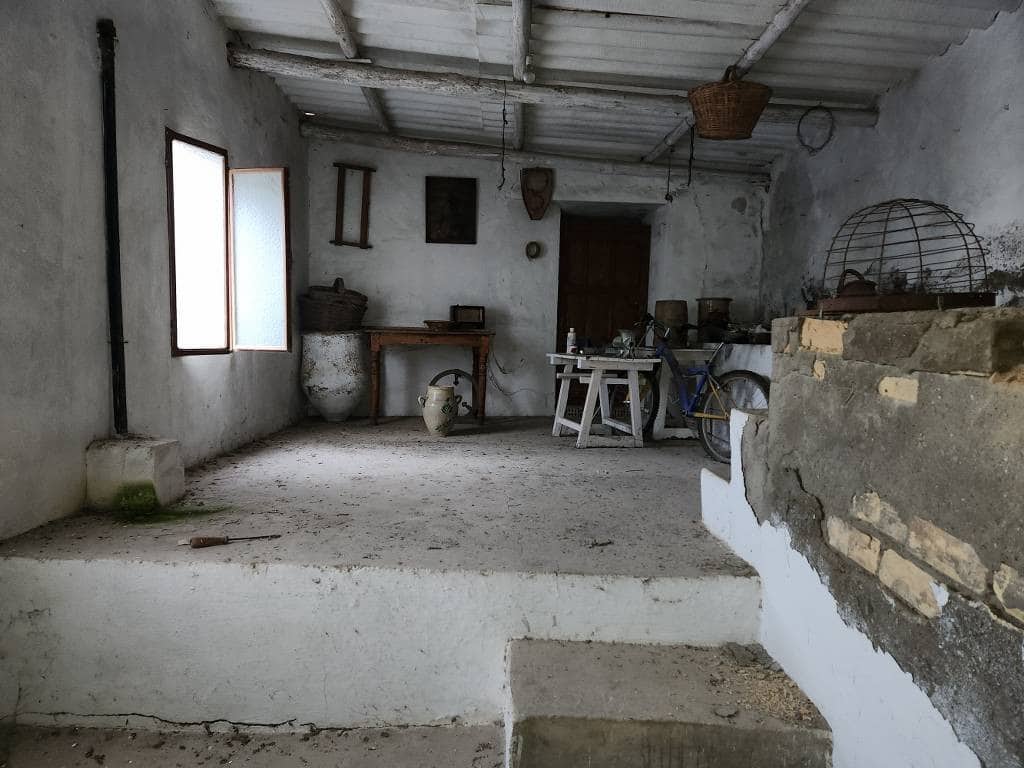 4 bedroom Townhouse for sale in Zambra with garage - € 75,000 (Ref: 9558670)