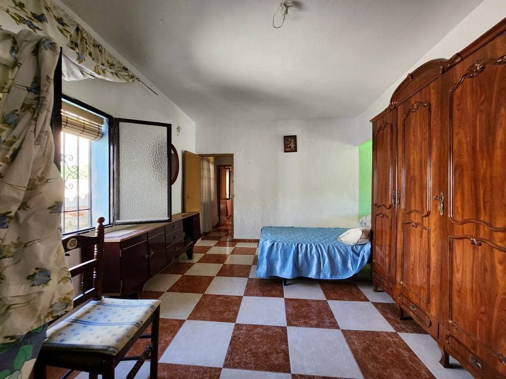 4 sypialnia Dom na sprzedaż w Luque z basenem garażem - 39 900 € (Ref: 9607991)