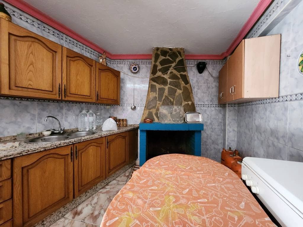 4 sypialnia Dom na sprzedaż w Luque z basenem garażem - 39 900 € (Ref: 9607991)