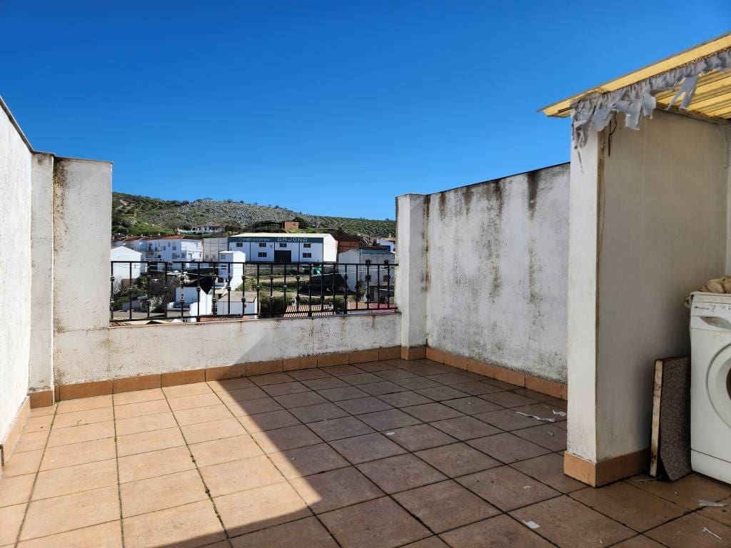Casa de 5 habitaciones en Luque en venta con piscina - 44.900 € (Ref: 9619582)