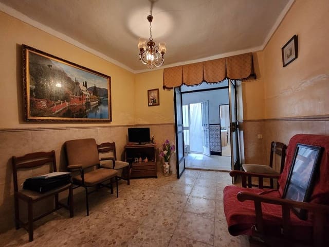 Casa de 5 habitaciones en Luque en venta con piscina - 44.900 € (Ref: 9619582)