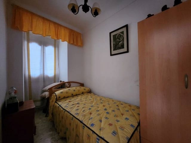 Casa de 5 habitaciones en Luque en venta con piscina - 44.900 € (Ref: 9619582)