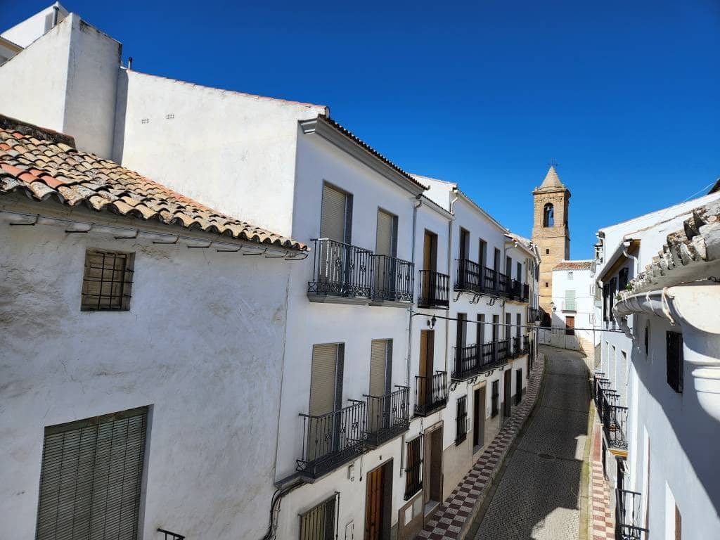 Casa de 5 habitaciones en Luque en venta con piscina - 44.900 € (Ref: 9619582)