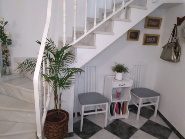 3 makuuhuone Omakotitalo myytävänä paikassa Priego de Córdoba - 55 000 € (Ref: 9619583)