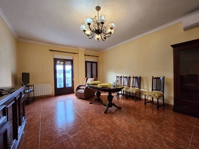 3 slaapkamer Huis te koop in Priego de Córdoba met garage - € 190.000 (Ref: 9619584)