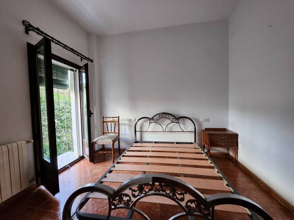 3 makuuhuone Kaupallinen myytävänä paikassa Priego de Cordoba mukana 
autotalli - 190 000 € (Ref: 9637488)