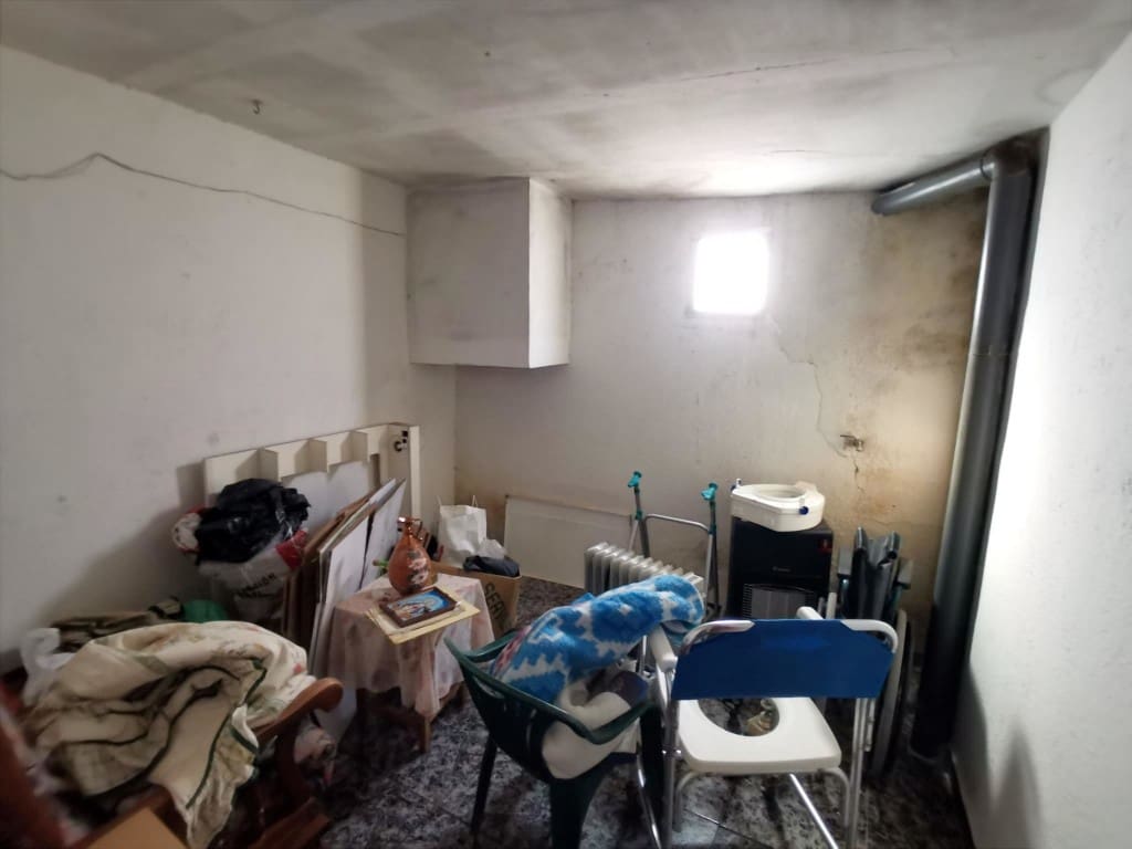 4 chambre Maison de Ville à vendre à Noguerones - 40 000 € (Ref: 9640675)