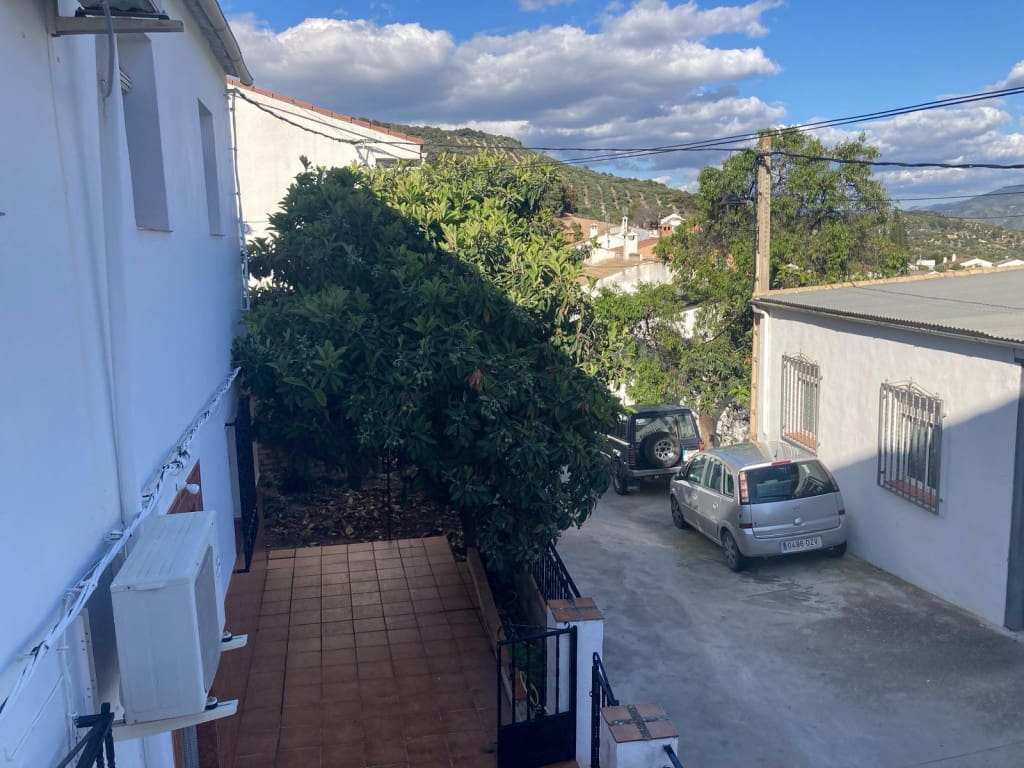 4 Zimmer Haus zu verkaufen in El Higueral mit Garage - 81.000 € (Ref: 9648040)