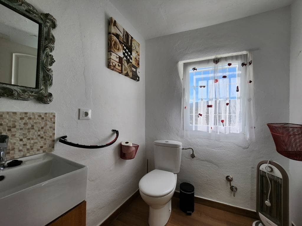 3 bedroom Townhouse for sale in Baena with pool garage - € 79,900 (Ref: 9659327)