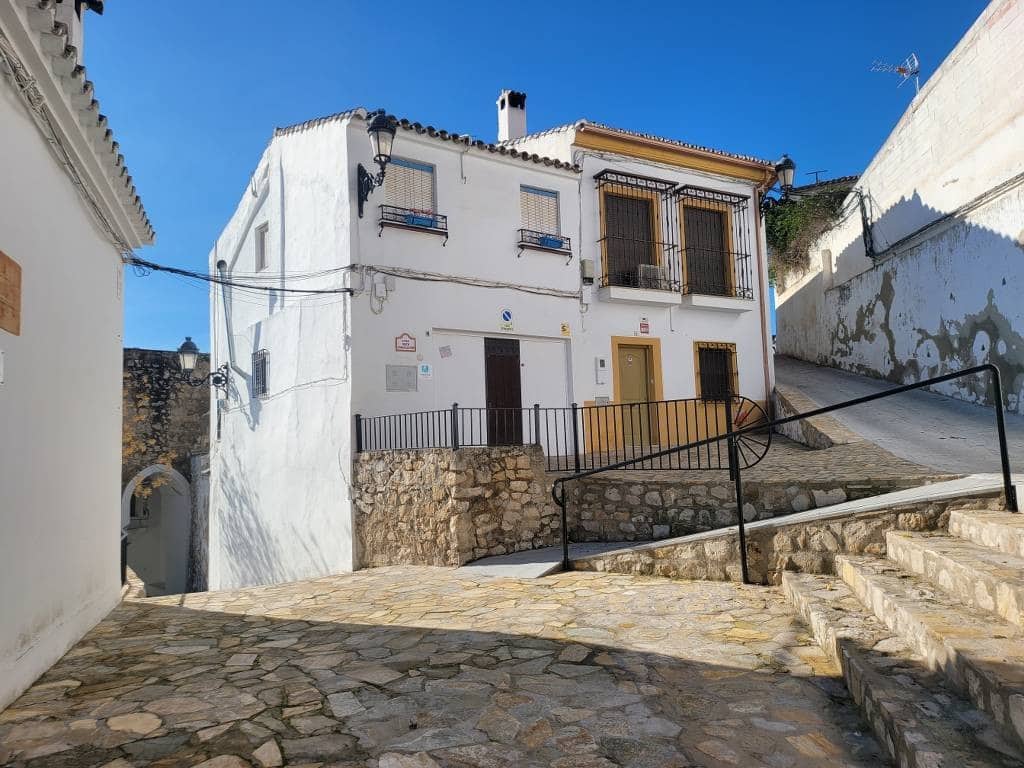 3 bedroom Townhouse for sale in Baena with pool garage - € 79,900 (Ref: 9659327)