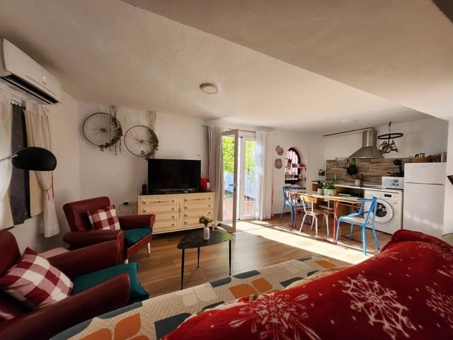 3 bedroom Townhouse for sale in Baena with pool garage - € 79,900 (Ref: 9659327)