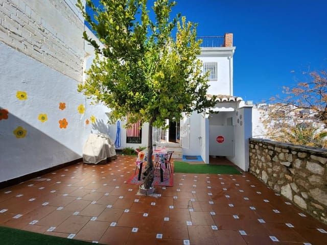3 bedroom Townhouse for sale in Baena with pool garage - € 79,900 (Ref: 9659327)