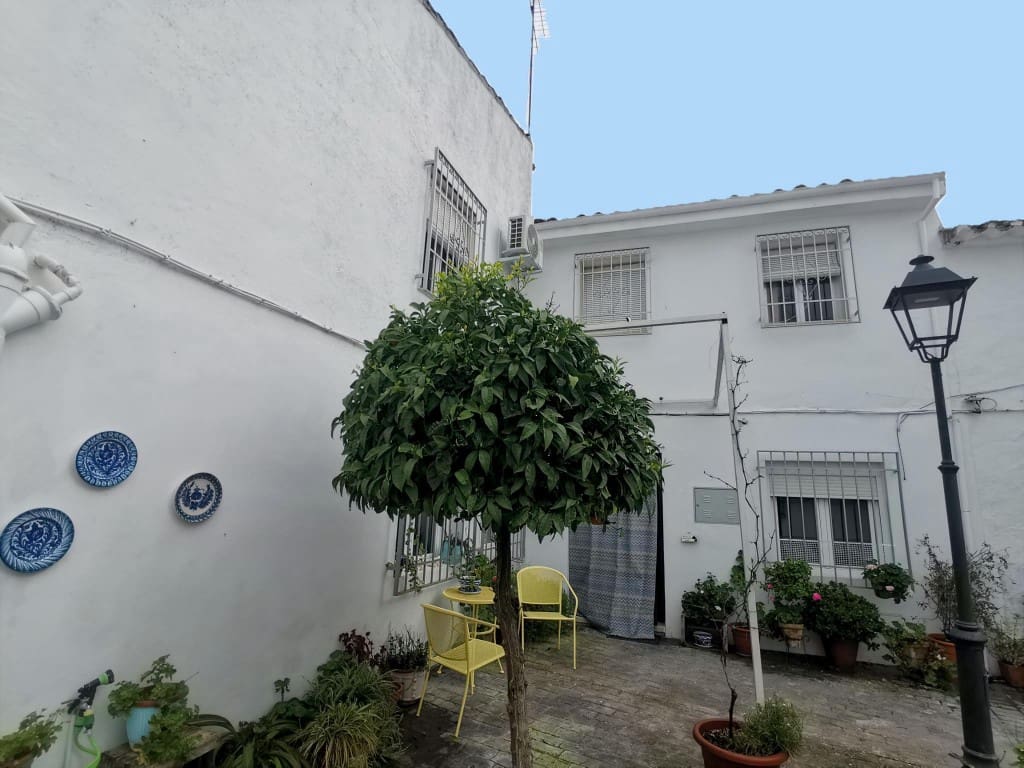 3 bedroom Townhouse for sale in Fuente-Tojar with pool - € 92,750 (Ref: 9665263)